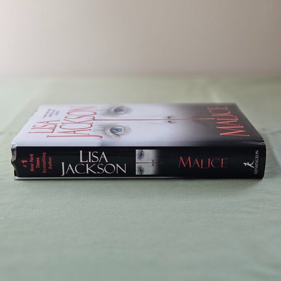 Malice by Lisa Jackson - Hardcover - New Orleans #6 Detective Rick Bentz Series - Picture 7 of 8